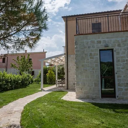 The Pellegrino Spot נומאנה